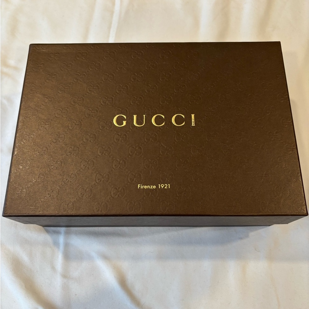 Gucci Women's Beige Leather Heels - Picture 10 of 10